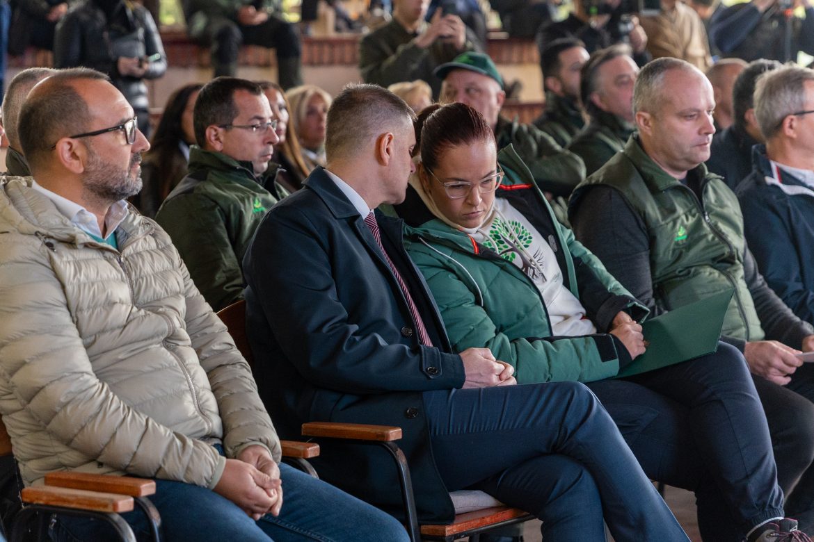 Srbijasume Sara Pavkov Glamocic Djakovic dan Cirkovic drvece sadnja (15)