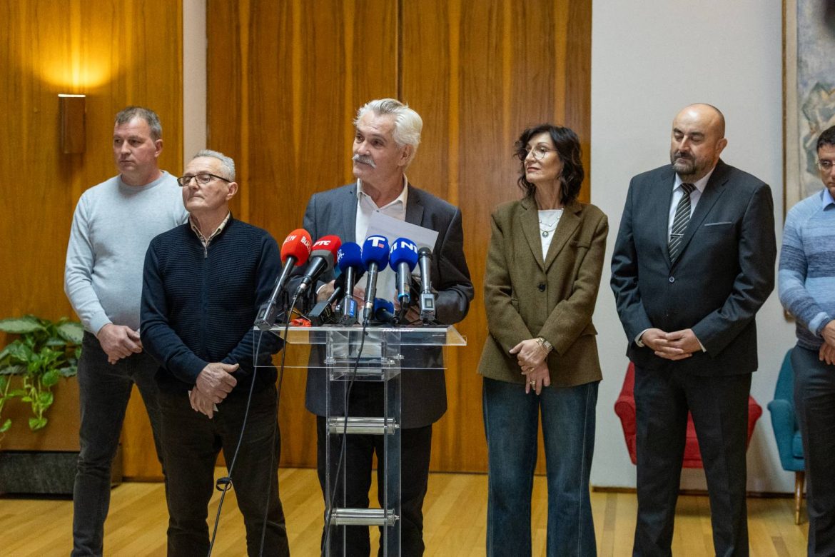 IMG-3365f20690ae00297cbdef34bf6f00c9-V